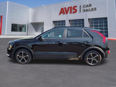Used 2025 Kia Niro LX FWD image 10