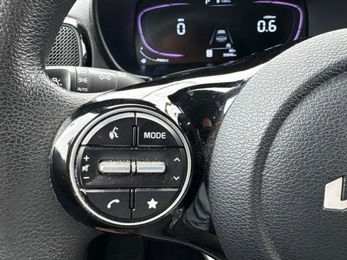 Certified 2025 Kia Soul S FWD image 18