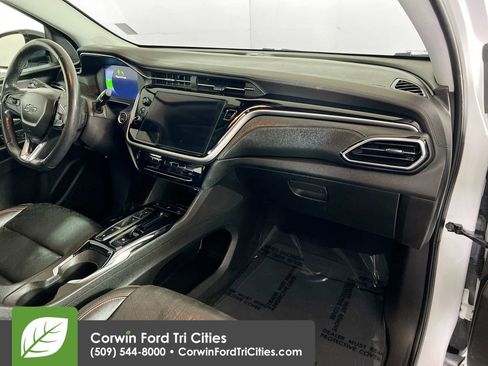 Used 2023 Chevrolet Bolt EUV Premier w/ Redline Edition image 29