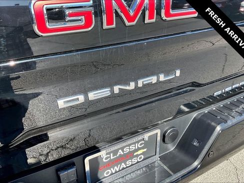 Used 2024 GMC Sierra 2500 Denali w/ Denali Reserve Package image 24