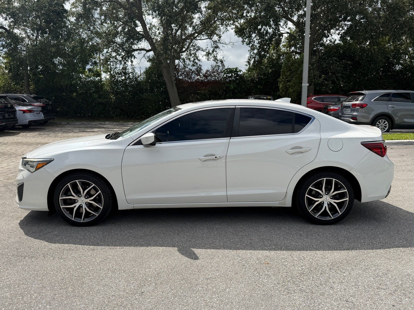 Used 2019 Acura ILX FWD image 4