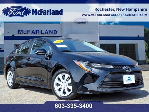 Used 2024 Toyota Corolla LE image 1