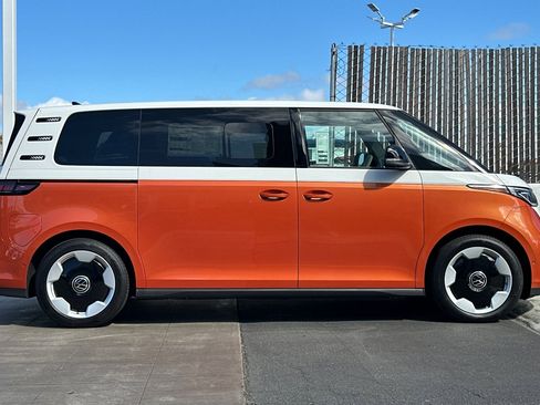 New 2025 Volkswagen ID. Buzz Pro S Plus image 4