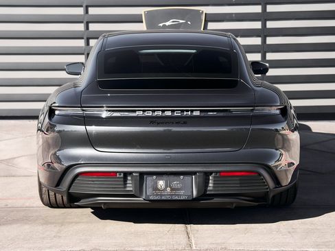 Used 2025 Porsche Taycan 4S w/ Premium Package image 15