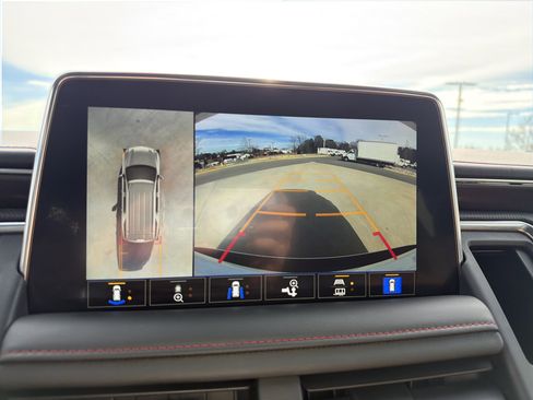 Used 2021 Chevrolet Tahoe RST w/ Luxury Package image 25