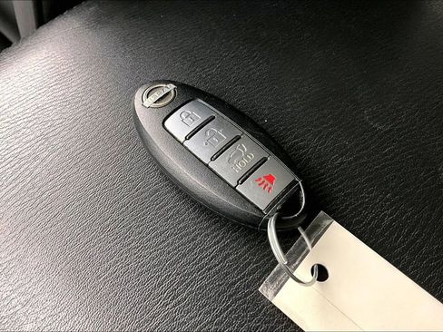 Used 2022 Nissan Armada SV w/ SV Appearance Package image 13