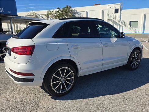 Used 2017 Audi Q3 2.0T Prestige w/ Prestige Package image 3
