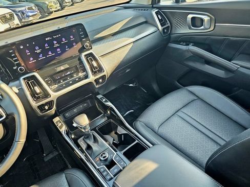 Used 2022 Kia Sorento SX AWD/4WD image 36