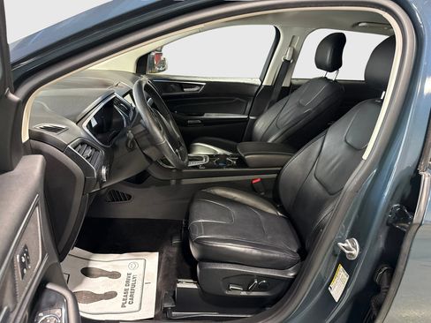 Used 2016 Ford Edge Titanium w/ Technology Package AWD/4WD image 9