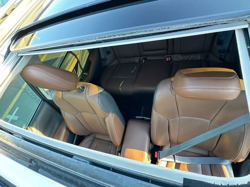 Used 2021 Subaru Outback Touring w/ Popular Package #2 image 26