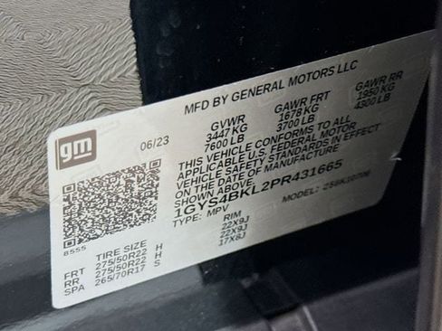 Used 2023 Cadillac Escalade Premium Luxury w/ Performance Package image 36