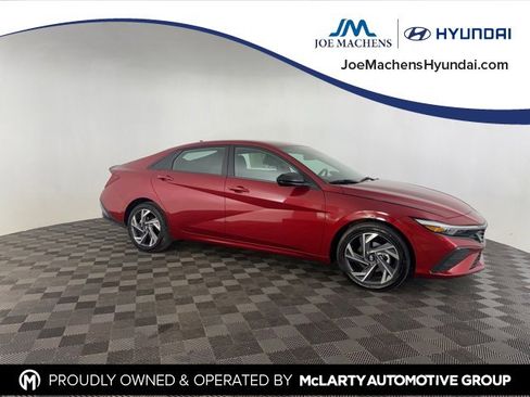 Certified 2025 Hyundai Elantra Sport image 2