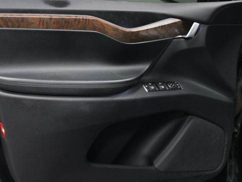 Used 2019 Tesla Model X Performance AWD/4WD image 11