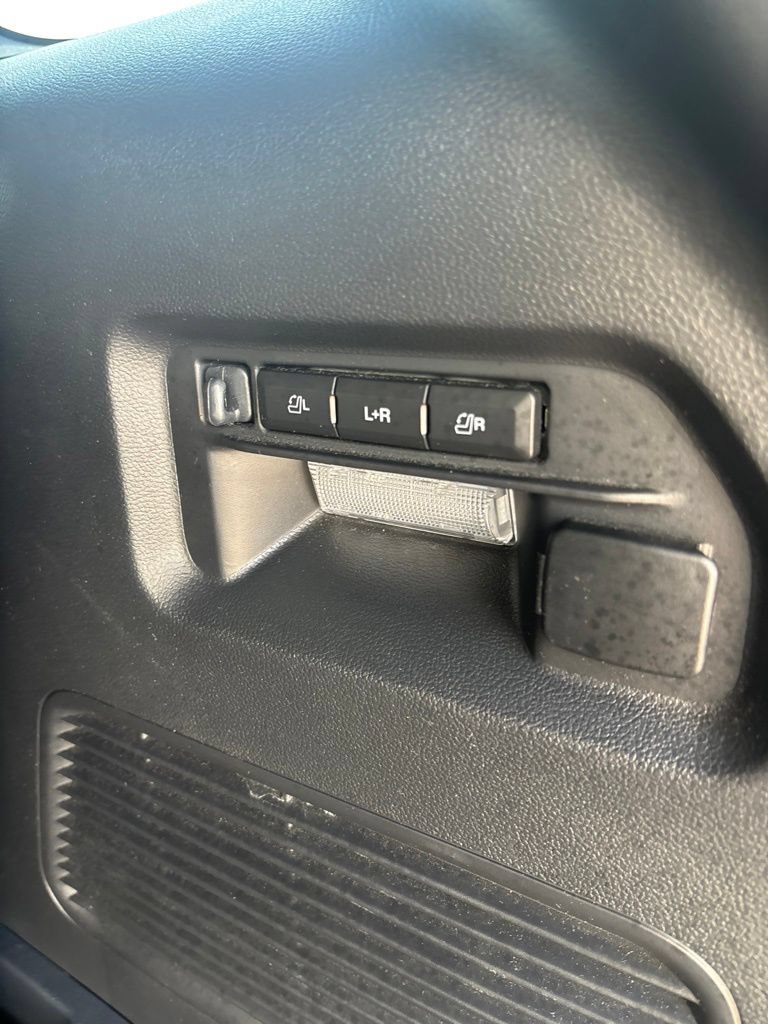 Used 2025 Ford Explorer ST AWD/4WD image 31