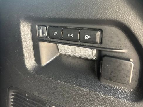 Used 2025 Ford Explorer ST AWD/4WD image 31