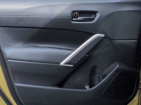 Certified 2024 Toyota Corolla Cross SE image 16