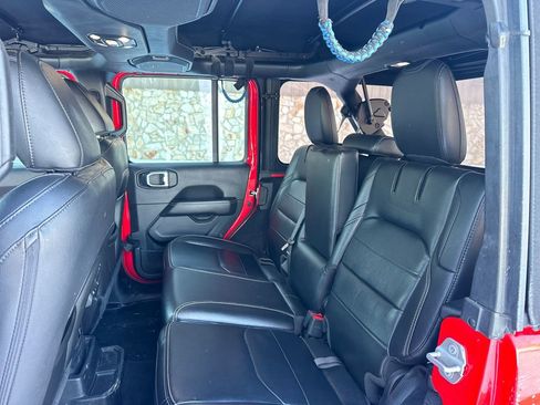 Used 2022 Jeep Wrangler Unlimited Sahara w/ Cold Weather Group image 13