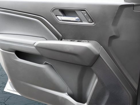 New 2026 GMC Canyon Elevation w/ Convenience Package image 16