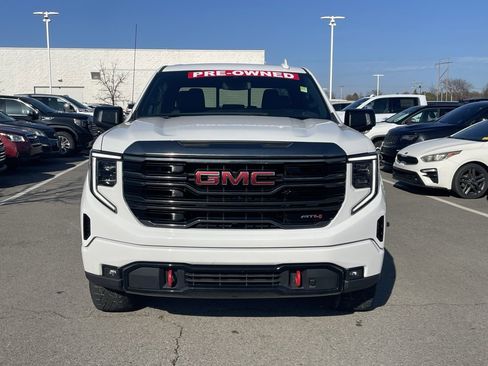 Used 2022 GMC Sierra 1500 AT4 w/ AT4 Preferred Package image 2