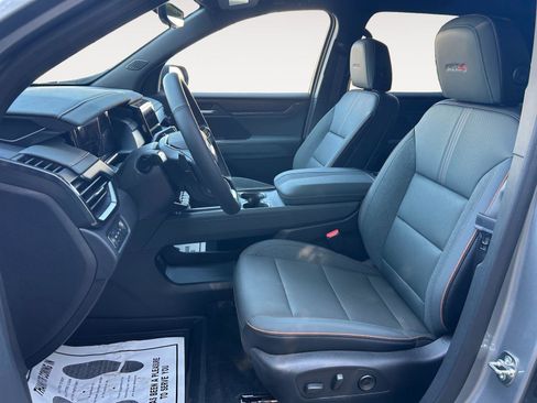 New 2026 GMC Acadia AT4 w/ LPO, Floor Liner Package AWD/4WD image 9