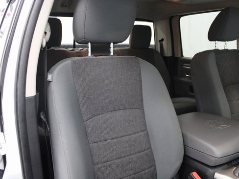 Used 2017 RAM 1500 Big Horn image 32