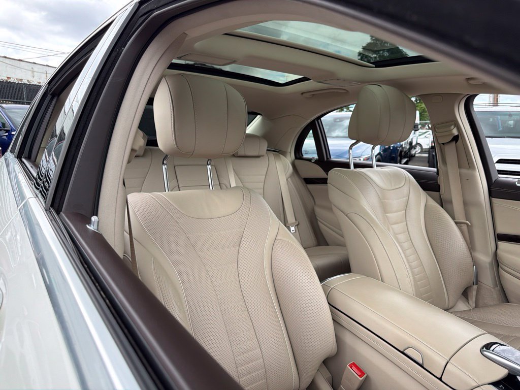 Used 2020 Mercedes-Benz S 560 4MATIC Sedan image 17