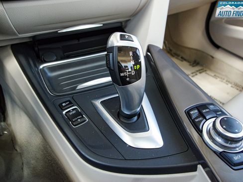 Used 2013 BMW 335i xDrive Sedan AWD/4WD image 19