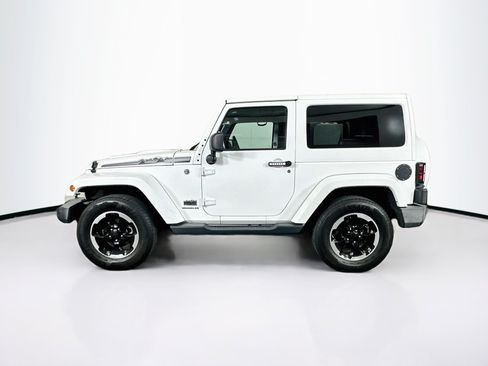 Used 2014 Jeep Wrangler Sahara AWD/4WD image 4