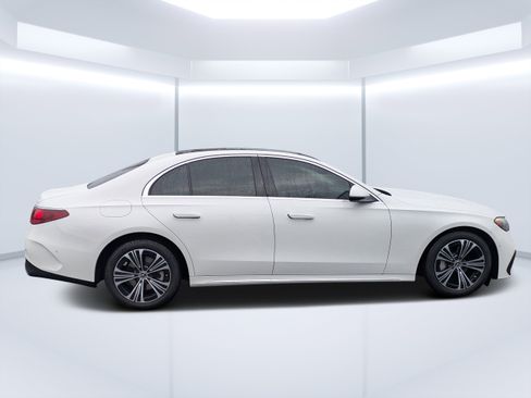 Certified 2024 Mercedes-Benz E 350 4MATIC Sedan image 5