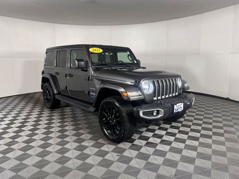 Used 2021 Jeep Wrangler Unlimited Sahara w/ Cold Weather Group AWD/4WD image 47
