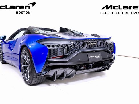 Used 2025 McLaren Artura Spider RWD image 12