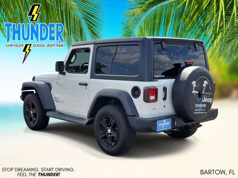 Certified 2018 Jeep Wrangler Sport AWD/4WD image 3