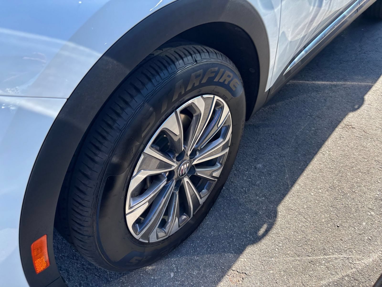 Used 2024 Buick Envision Preferred AWD/4WD image 29