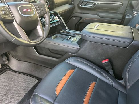 Used 2025 GMC Sierra 2500 AT4 w/ AT4 Premium Plus Package image 11