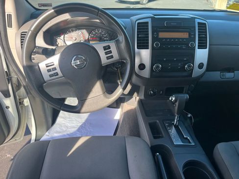 Used 2014 Nissan Xterra X image 12