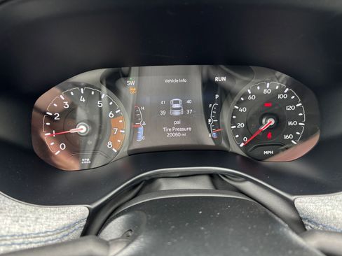 Used 2025 Jeep Compass Latitude AWD/4WD image 41