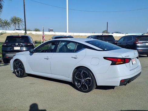 Certified 2023 Nissan Altima 2.5 SR FWD image 9