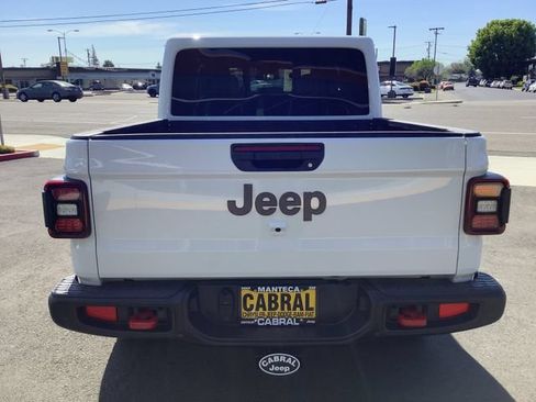 New 2026 Jeep Gladiator Rubicon AWD/4WD image 30