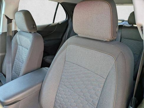 Used 2021 Chevrolet Equinox LT FWD image 9