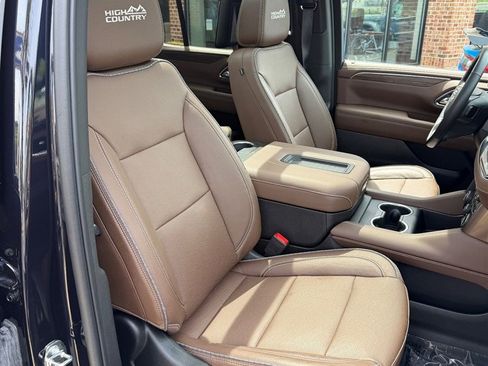 Used 2023 Chevrolet Tahoe High Country image 11