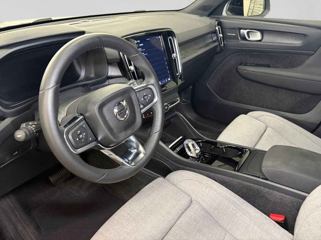 Used 2023 Volvo XC40 Recharge Ultimate w/ Protection Package Premier AWD/4WD image 19