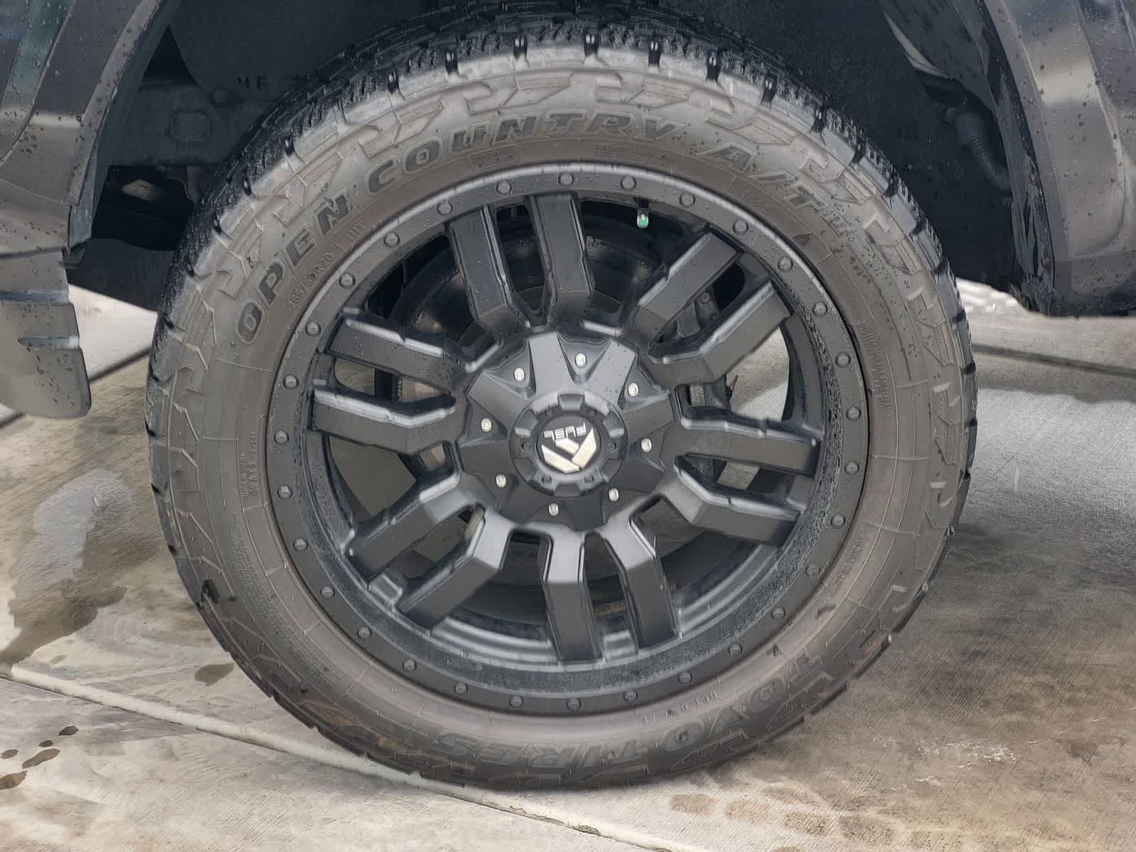 Used 2020 Toyota Tacoma TRD Sport w/ TRD Premium Sport Package AWD/4WD image 9