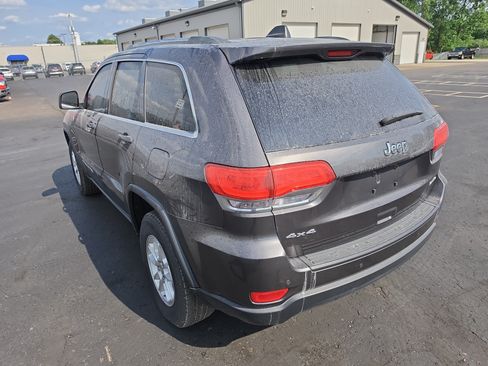 Used 2019 Jeep Grand Cherokee Laredo AWD/4WD image 5