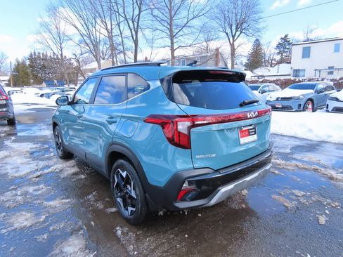 Used 2025 Kia Seltos EX image 4
