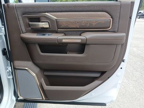 New 2026 RAM 3500 Longhorn AWD/4WD image 33