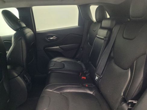 Used 2019 Jeep Cherokee Limited w/ Luxury Group image 18