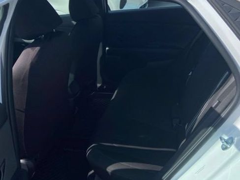 Used 2025 Hyundai Elantra Sport FWD image 6
