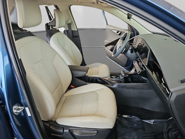 Used 2024 Kia Niro EX Touring FWD image 32