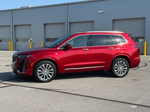 Certified 2024 Cadillac XT6 Premium Luxury w/ Technology Package AWD/4WD image 2