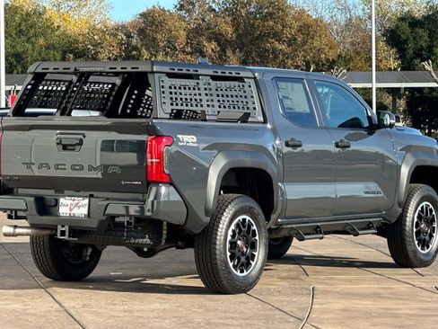 New 2025 Toyota Tacoma TRD Off-Road image 4